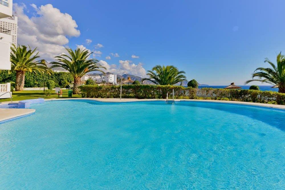 Las Palmeras Nerja Bagian luar foto